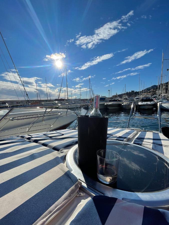 Bea Boat Charter Hotel Menton Bagian luar foto