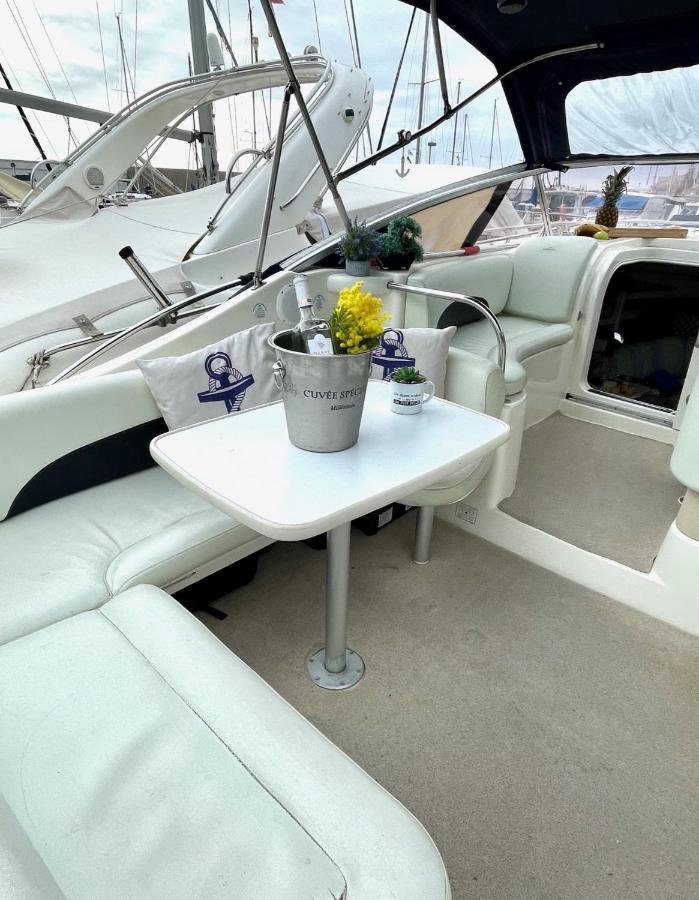 Bea Boat Charter Hotel Menton Bagian luar foto