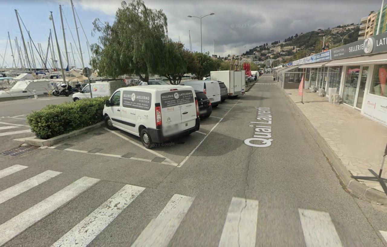 Bea Boat Charter Hotel Menton Bagian luar foto