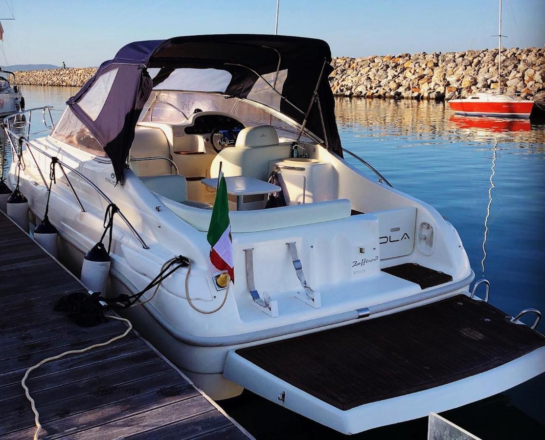 Bea Boat Charter Hotel Menton Bagian luar foto