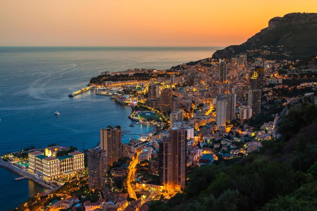 Bea Boat Charter Hotel Menton Bagian luar foto